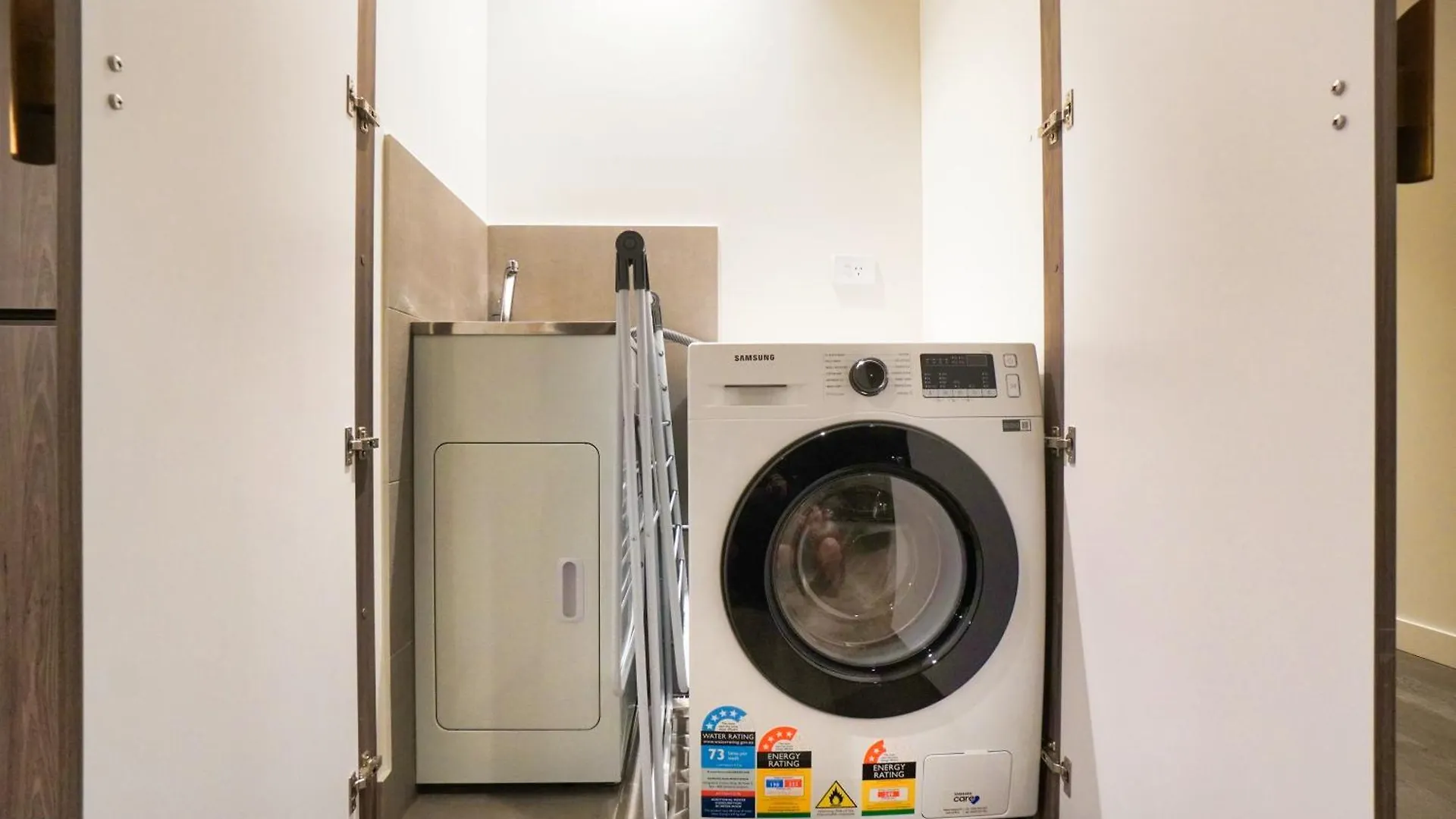 Luxury City Zen Apartment Rundle Mall With Gym, Bbq Adelaide Australia